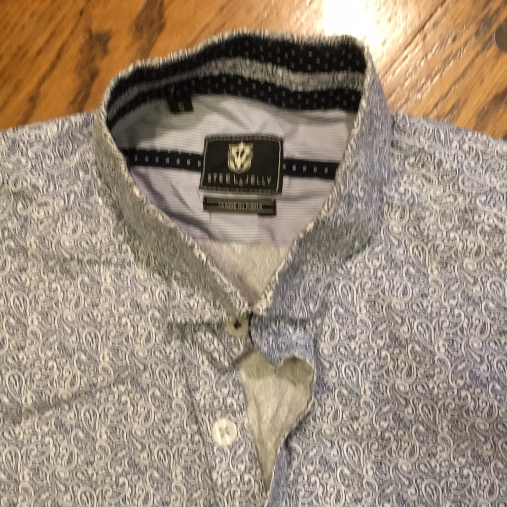Men’s small bottom down dress shirt